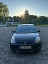 Ford Fiesta 1.6 Benzin - Ford Fiesta aus 2006: 1.6