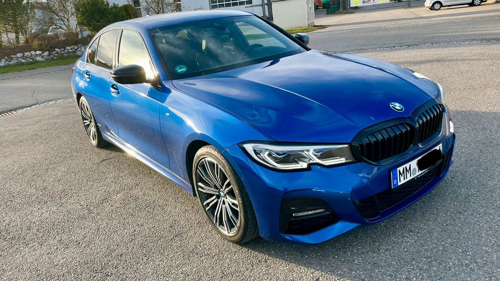 Image of BMW 320