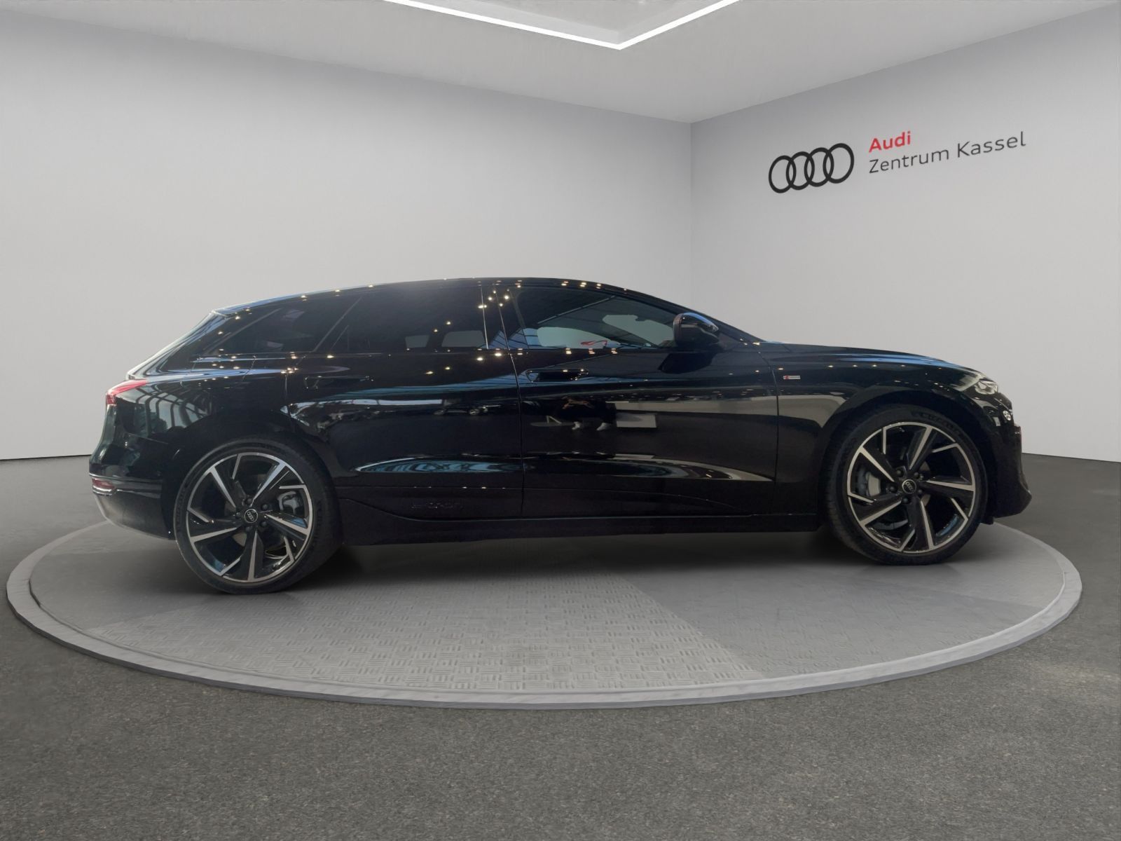 Audi A6 Avant e-tron perform S line Matrix B&O AHK 3D imagem 3