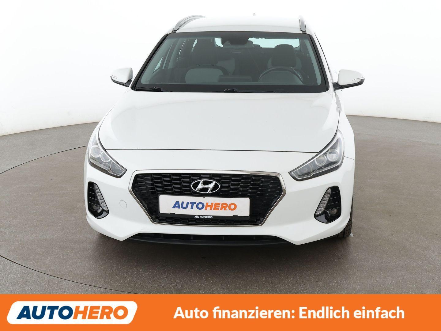 Hyundai i30 1.4 TGDI Trend Aut*NAVI*LED*TEMPO*CAM*PDC*