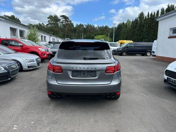 Porsche Cayenne - 7