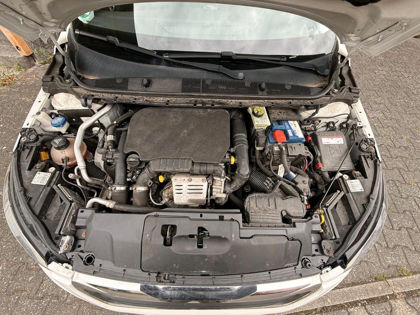 Peugeot 308 2015 — photo 6