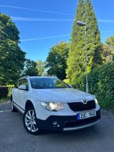 Skoda Superb 2.0 TDI 4x4 Scout 2013 /FESTPREIS - Skoda aus 2012: Scout