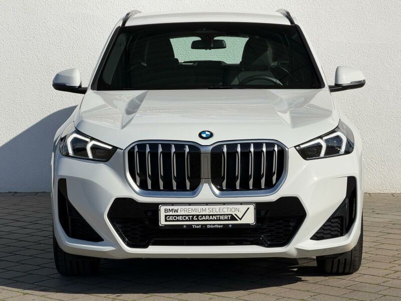 BMW X1 xDrive23d M Sport LED+/Driving-&Park-Assi/SHZ imagem 2