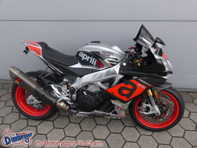 Aprilia RSV4 +Akra +Carbon-Teile + Zubehör