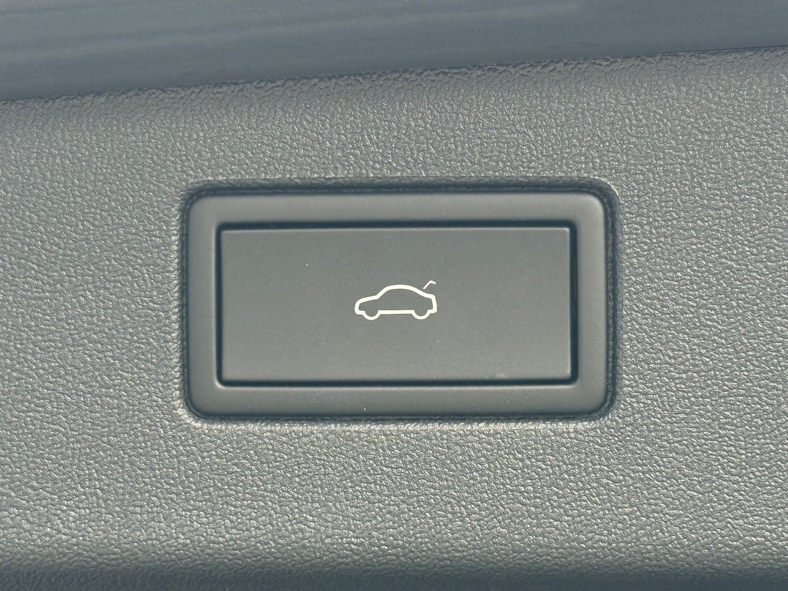 Fahrzeugabbildung Volkswagen Tiguan Elegance AHK ACC HUD LED-Matrix Massage