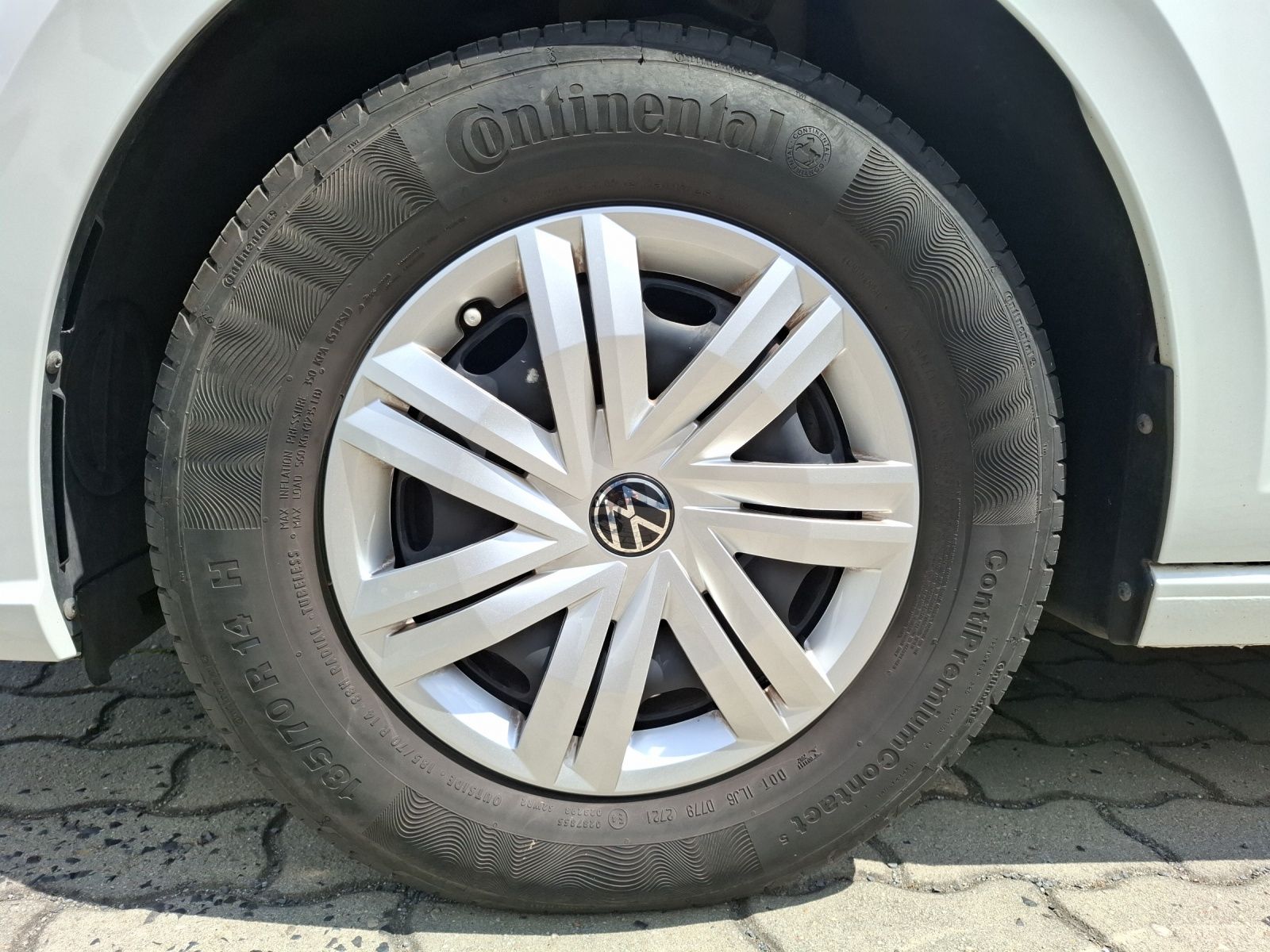 Fahrzeugabbildung Volkswagen Polo 1.0 Basis LED Klima AID PDC SH