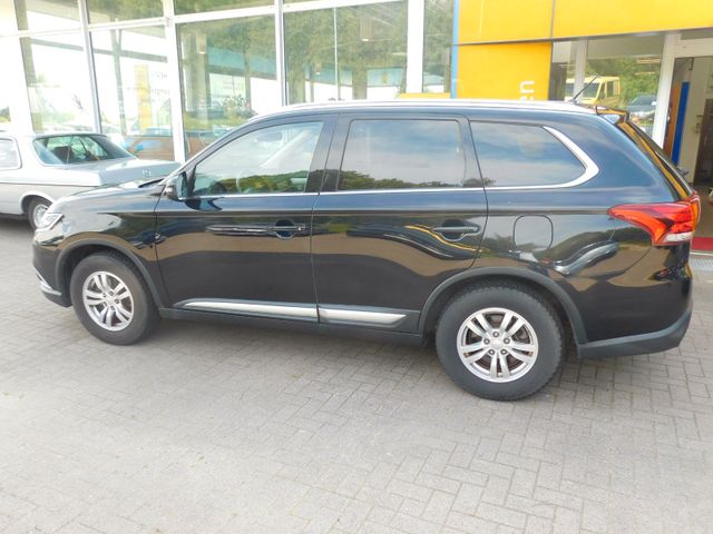 Foto: MITSUBISHI Outlander SUV-Star 2WD + AHK (Fahrzeug-Nummer 460901951)