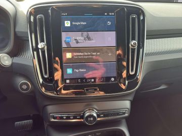 Volvo XC40 Plus Dark 2WD