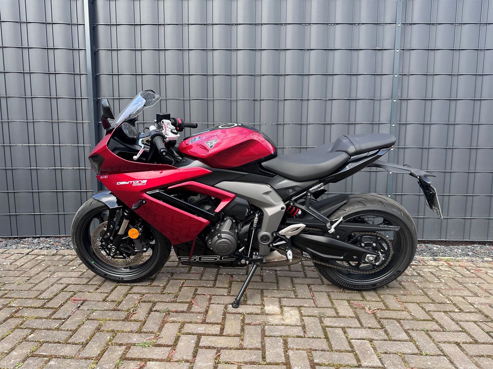 Fahrzeugabbildung Triumph Daytona 660 inkl. Quickshifter