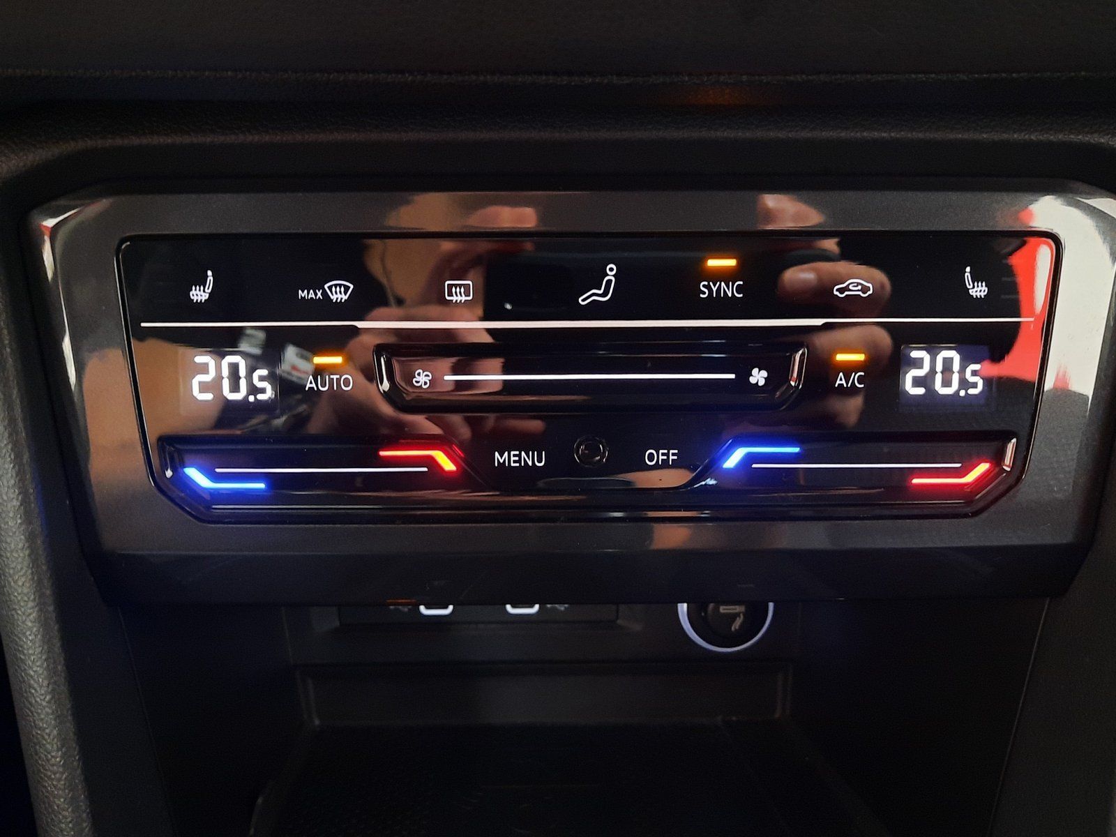 Fahrzeugabbildung Volkswagen Tiguan Active TSI *Navi*ACC*LED*PDC*Sitzhzg*Cam*
