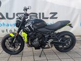 Triumph Trident 660 *Tieferlegung* Yetblack Yellow* 1.Hd - TRIUMPH TRIDENT