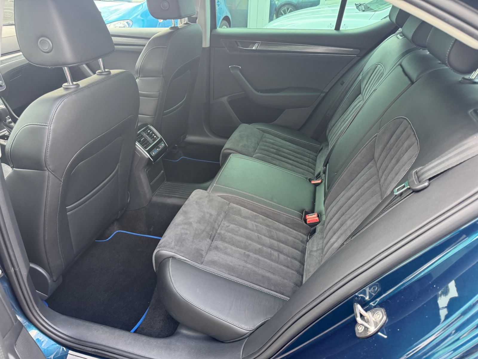 Fahrzeugabbildung SKODA Superb Lim. Style iV Leder+LED+ACC+Kamera