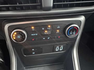 Ford ECOSPORT 1.0 EcoBoost Cool & Connect Winterpaket