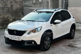 Peugeot PEUGEOT 2008 1° serie BlueHDi 100 S&S Signature - Peugeot 2008 Signature mit Diesel-Antrieb