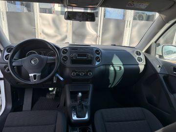 Volkswagen Tiguan - 10