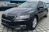 Skoda Superb 1.6 TDI Combi Bi-Xenon|Standhzg.|DAB+ - Skoda Superb mit Diesel-Antrieb: 1.6