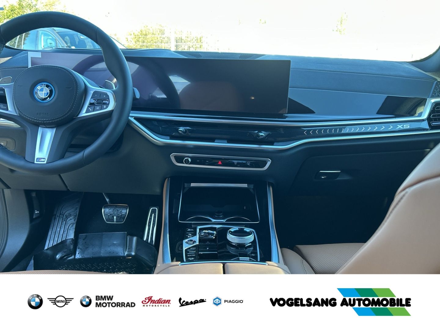 Fahrzeugabbildung BMW X5 xDrive50 e M Sport Pro Park-Assistent Pano