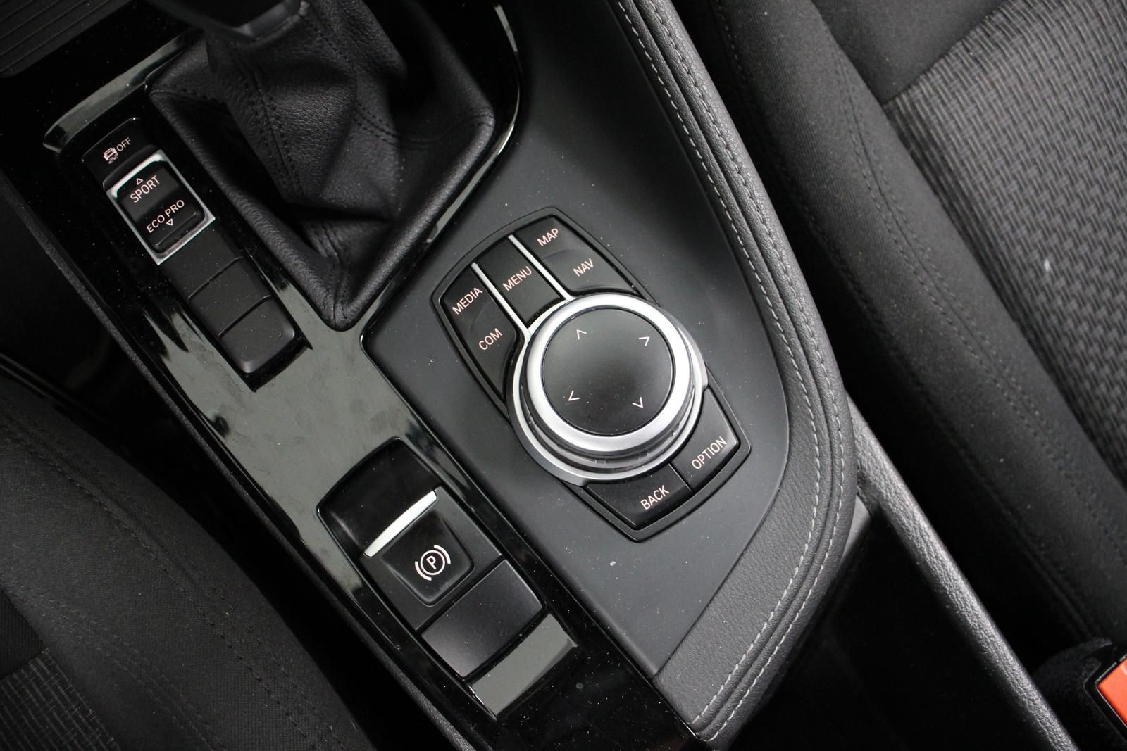 BMW X2 xDrive 18i TEMP NAVI LED SHZ S.HEFT BT 2.HD foto 23