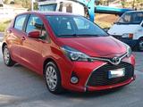 Toyota Yaris 1.0 5 porte Lounge - Toyota Yaris mit Benzin-Antrieb: Lounge
