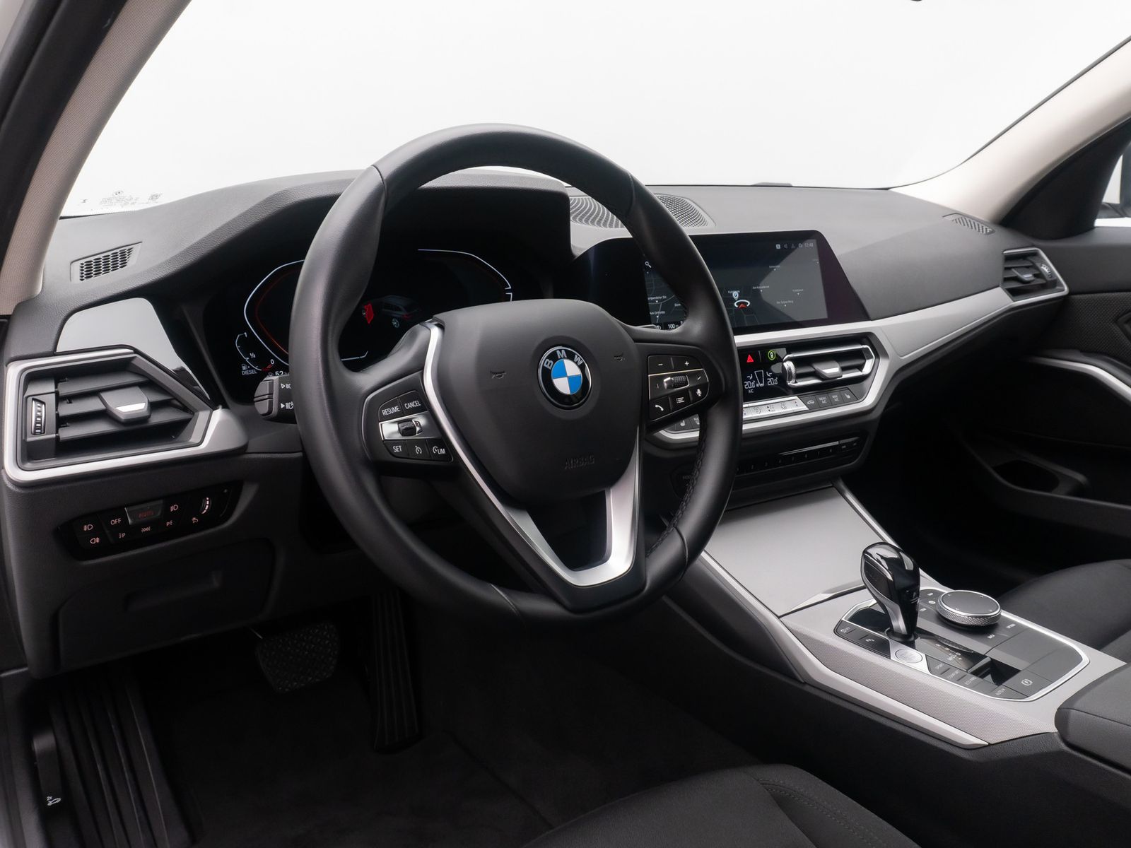 Fahrzeugabbildung BMW 320d HUD DAB Laser PDC DrivAssist Komfort Alarm
