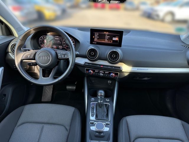 Q2 35 TFSI sport S tronic LED Navi Sitzheizung