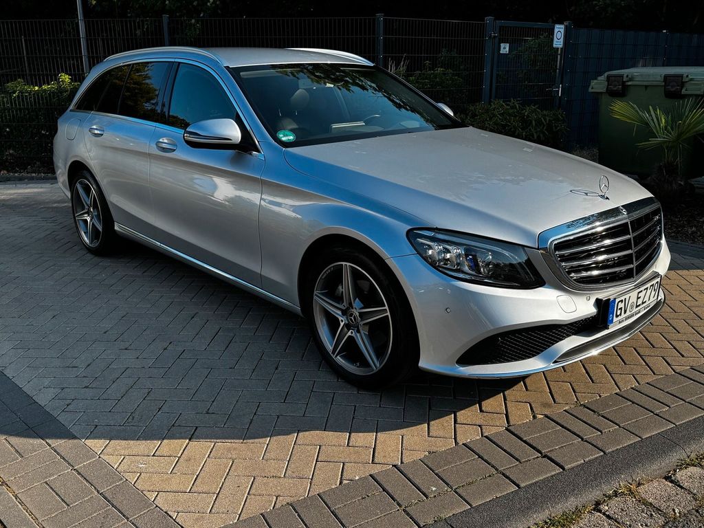 Image of Mercedes-Benz C 220