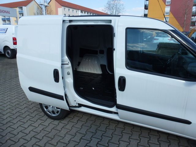 Fahrzeugabbildung Fiat Doblo KaWa SX 1.6 Mjet (100 PS)