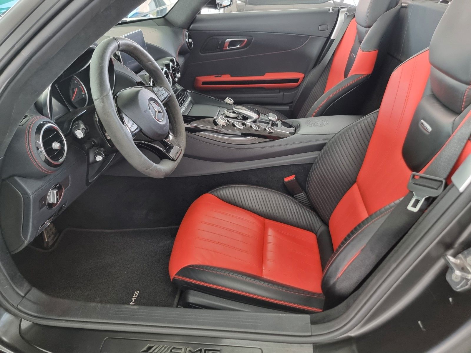 Fahrzeugabbildung Mercedes-Benz AMG GT C/Optisches Unikat/2.Hd/1A Zustand