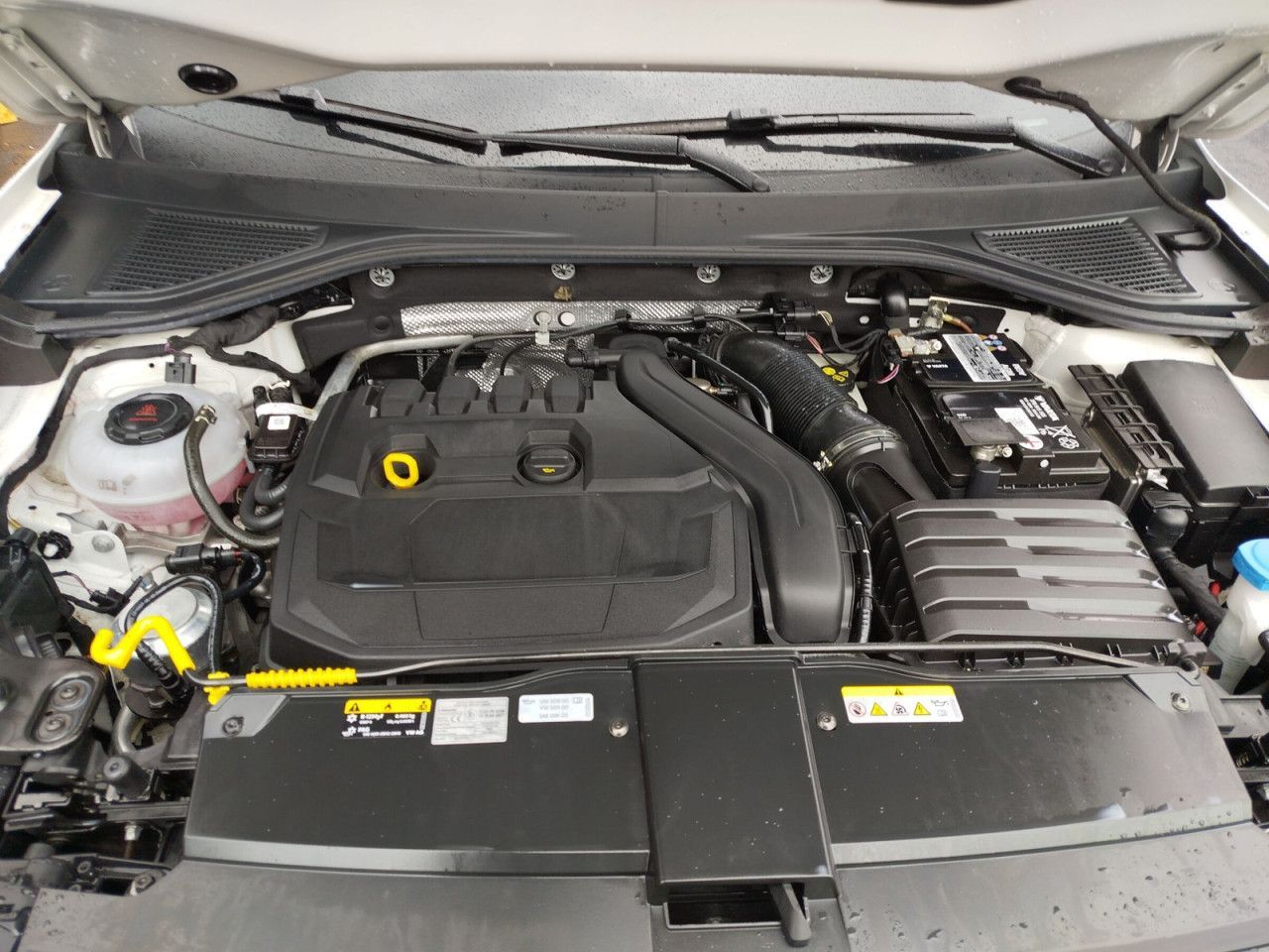 Fahrzeugabbildung Volkswagen T-ROC Style ACTIVE 1.5 TSI DSG Standhg Navi