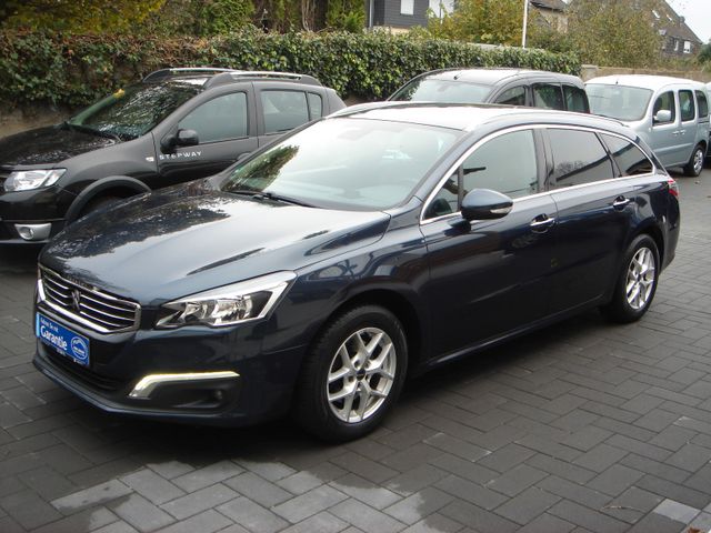 Peugeot 508SW KOMBI +ALLURE+NAVI+LEDER+R-CAM+TOPZUSTAND