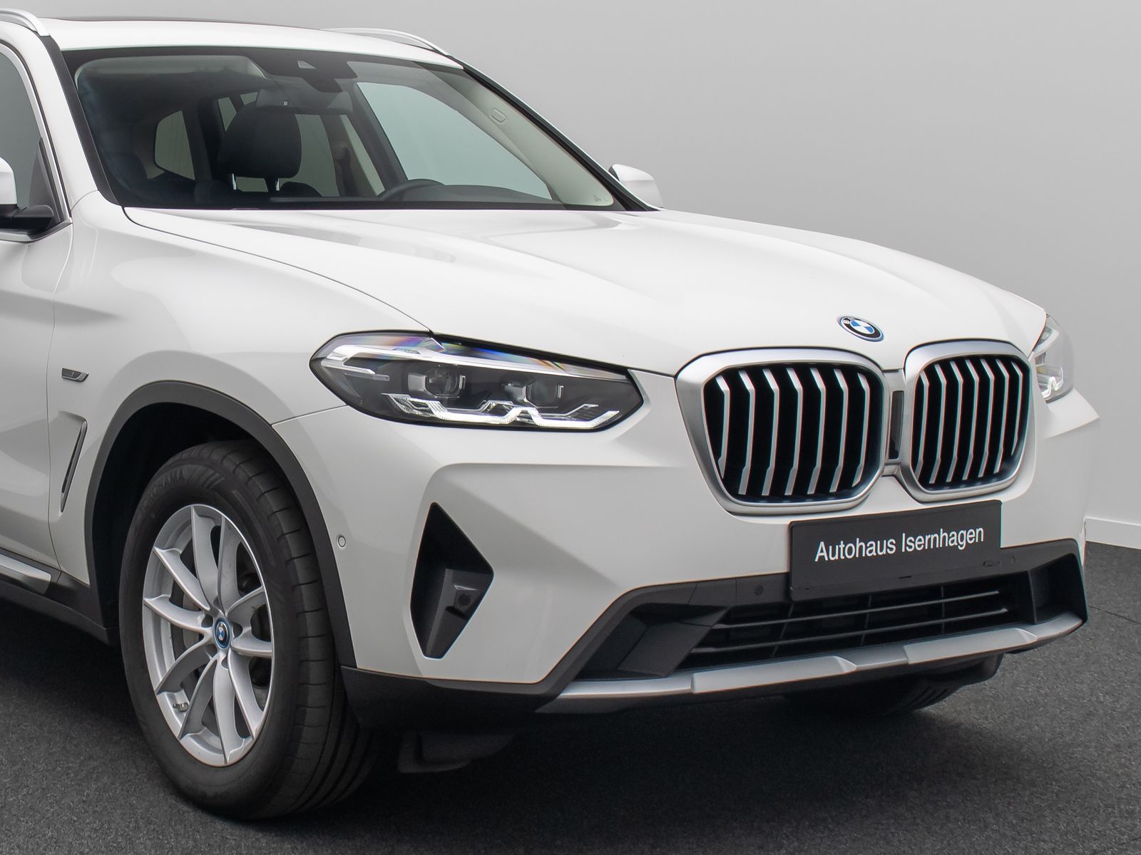 Fahrzeugabbildung BMW X3 xD30e DAB Kamera FernlichtAs Panorama Leder