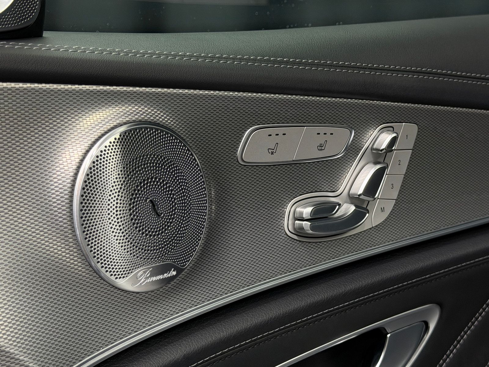 Fahrzeugabbildung Mercedes-Benz E 63 S AMG 4Matic+ |3D-BURMESTER|VOLL