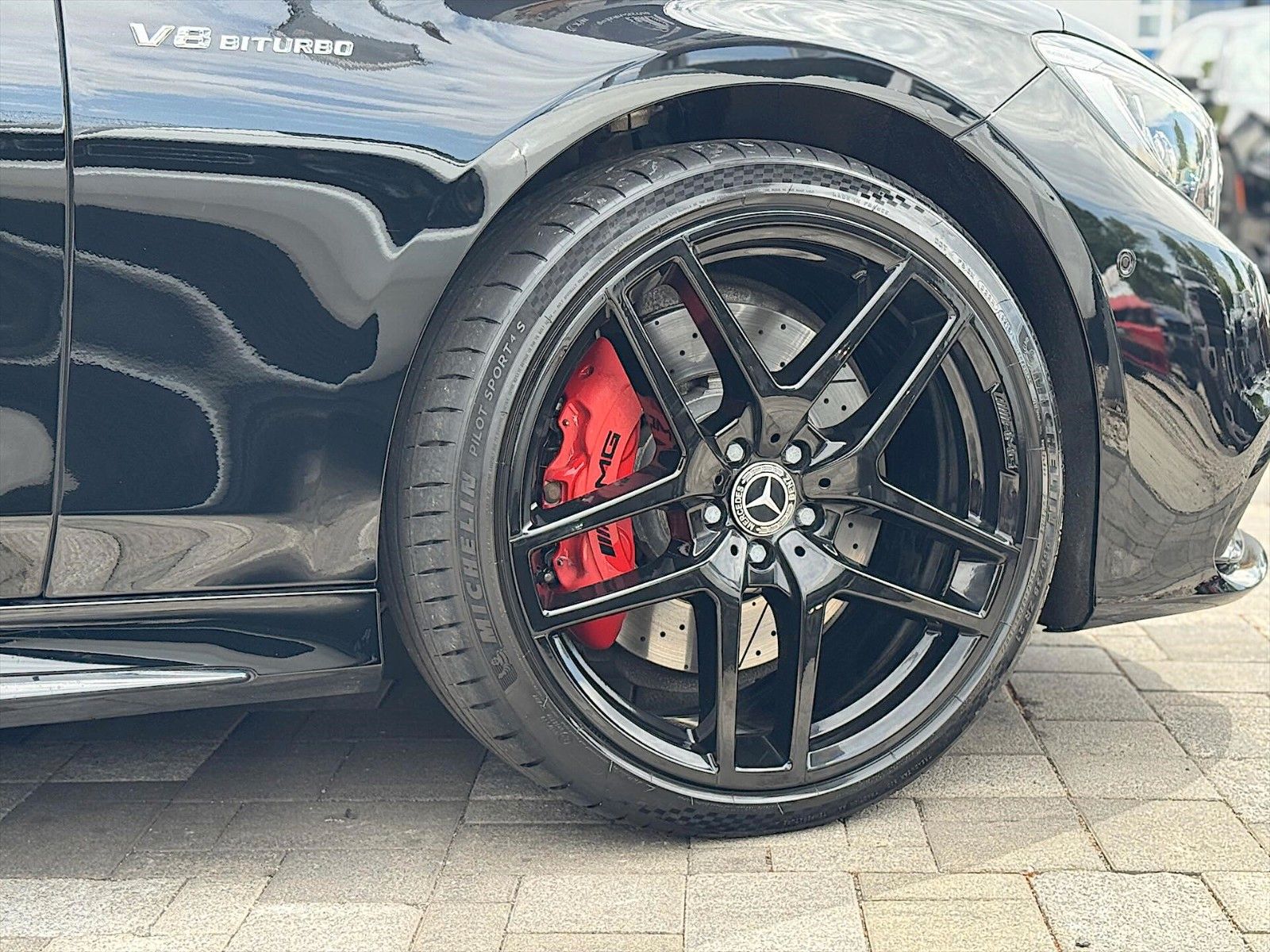 Fahrzeugabbildung Mercedes-Benz S 63 AMG 4Matic Night Edition Designo *ACC*Pano*