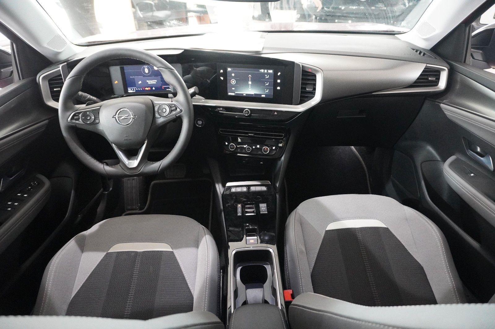 Fahrzeugabbildung Opel Mokka 1.2T ELEGANCE NAVI/LED/KAMERA/SH/SPORT/DAB