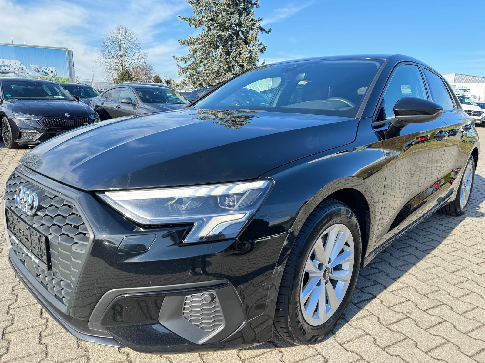 Audi A3 Sportback 1.5TFSI ACT 35 basis Navi PDC Virtu