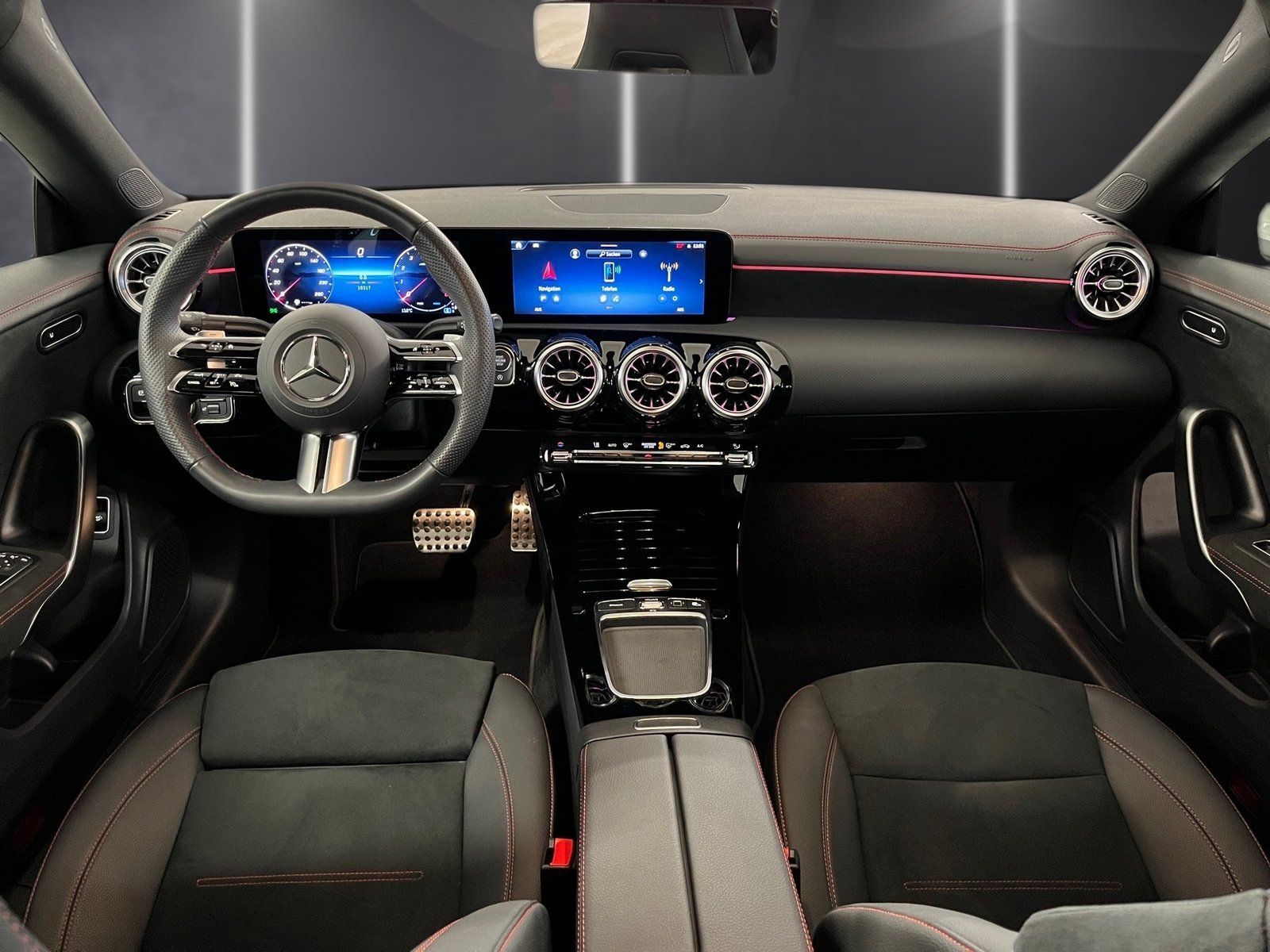 Fahrzeugabbildung Mercedes-Benz CLA 200 AMG Adv.+*Totwinkel*Kamera*LED*Winter-P.