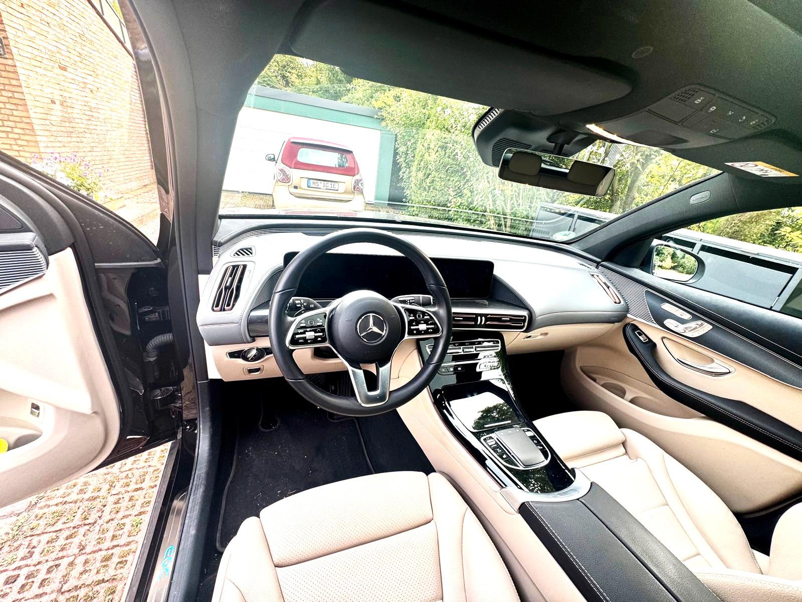 Mercedes-Benz EQC 400 4MATIC + Anhängerkuppl. + Headup Display