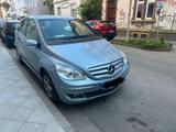 Mercedes-Benz B klasse 200 automatisch - Mercedes-Benz E 200: Kleinwagen