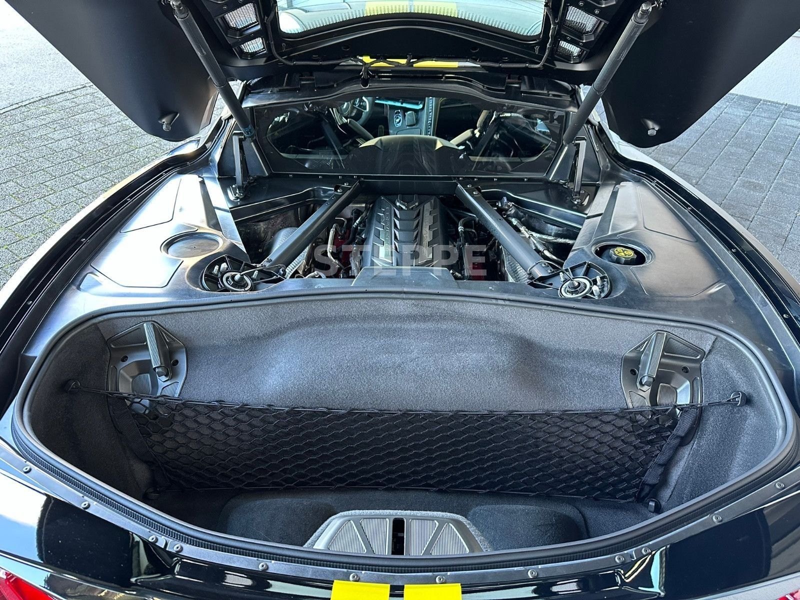 Corvette C8 Stingray Coupe 6,2 V8 3LT Europamodell