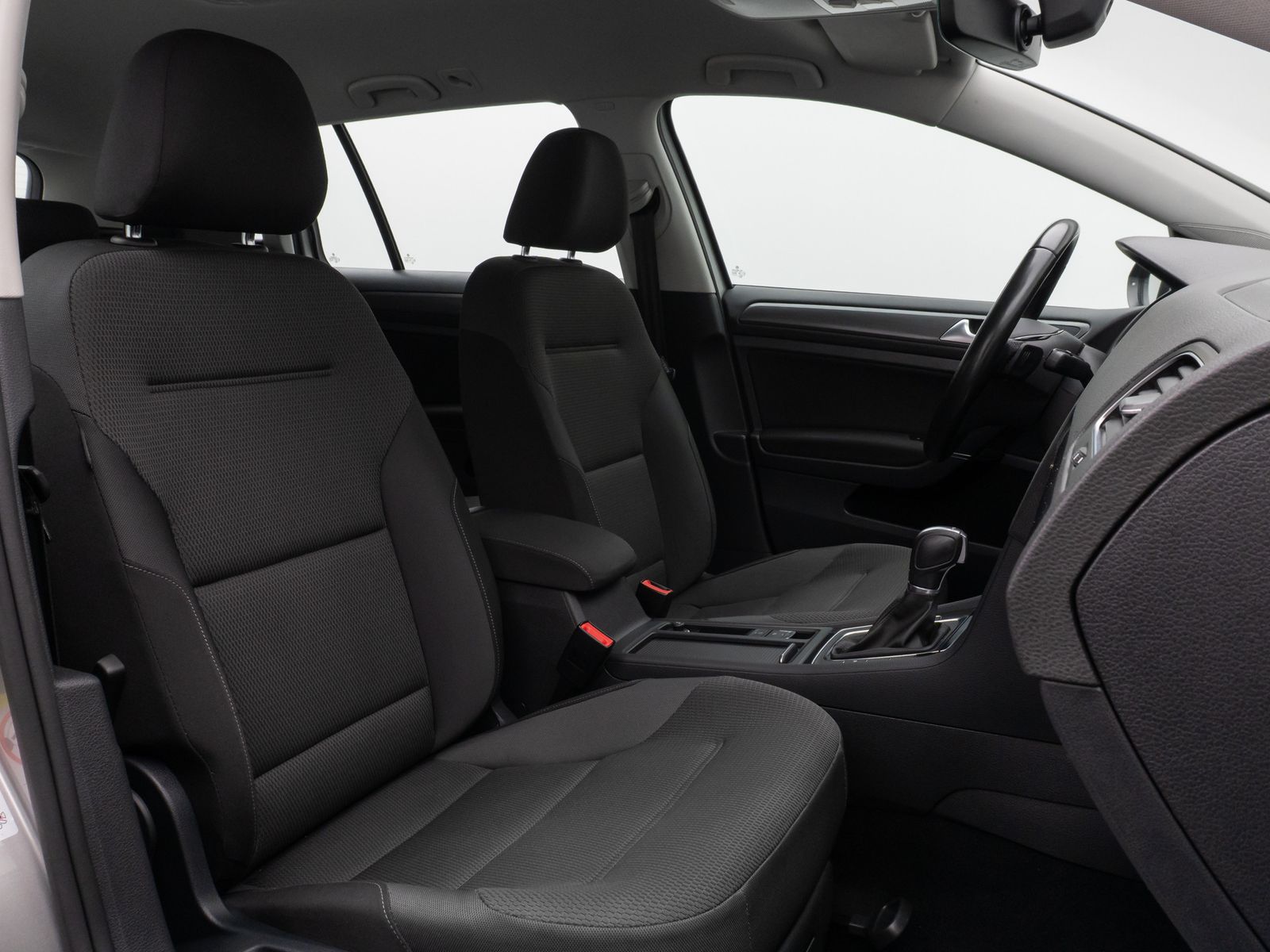 Fahrzeugabbildung Volkswagen Golf VII Variant Comfortline Navi PDC Standheiz