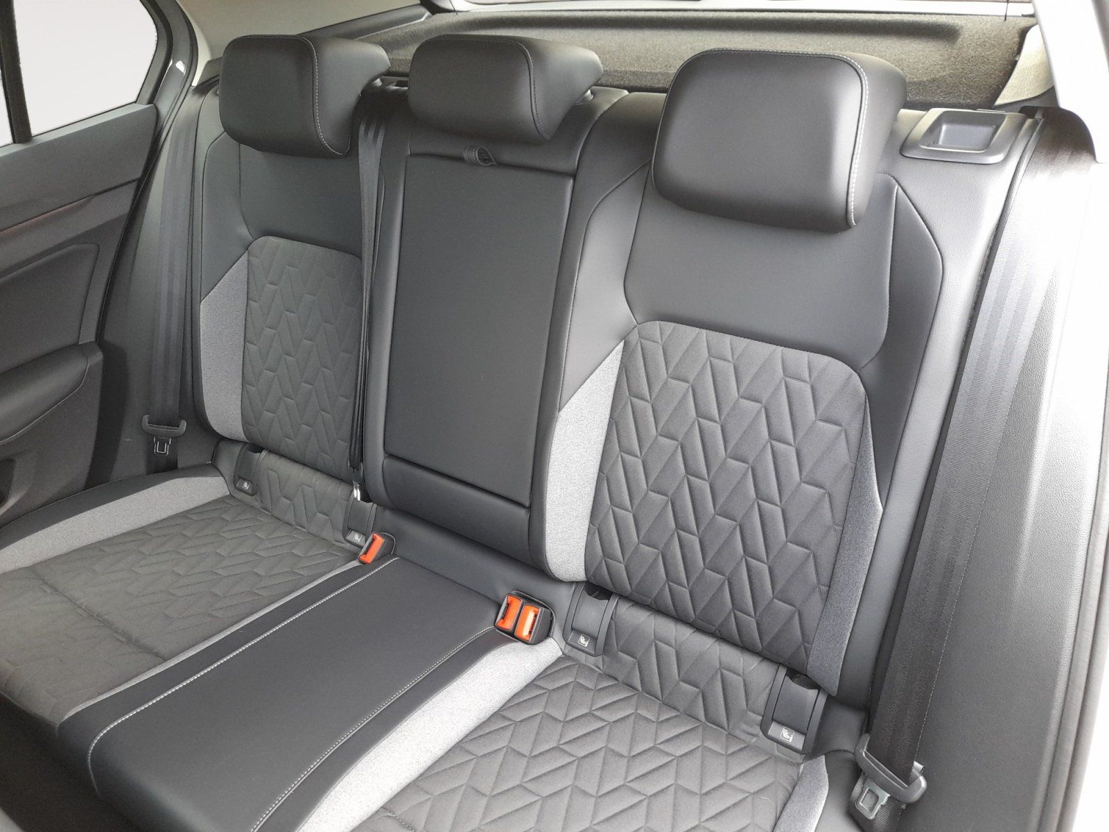 Volkswagen Golf - Bild 8