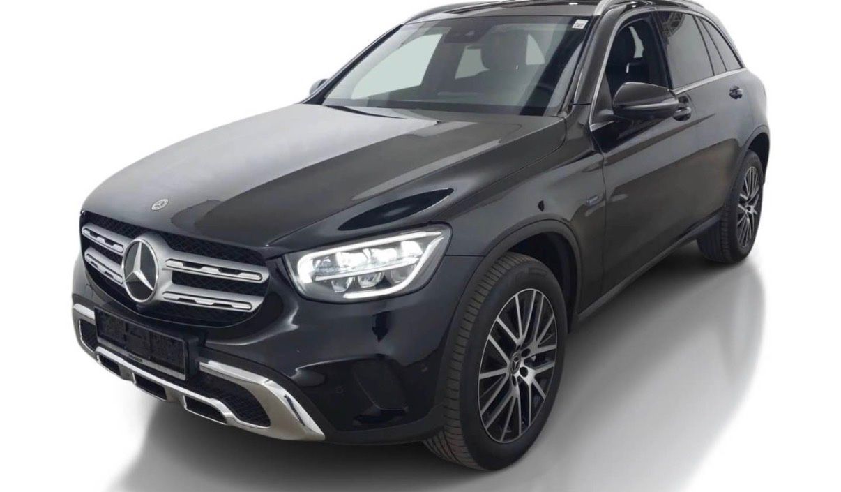 MERCEDES-BENZ GLC 300 e 4Matic OFF-Road 360* Leder AHK