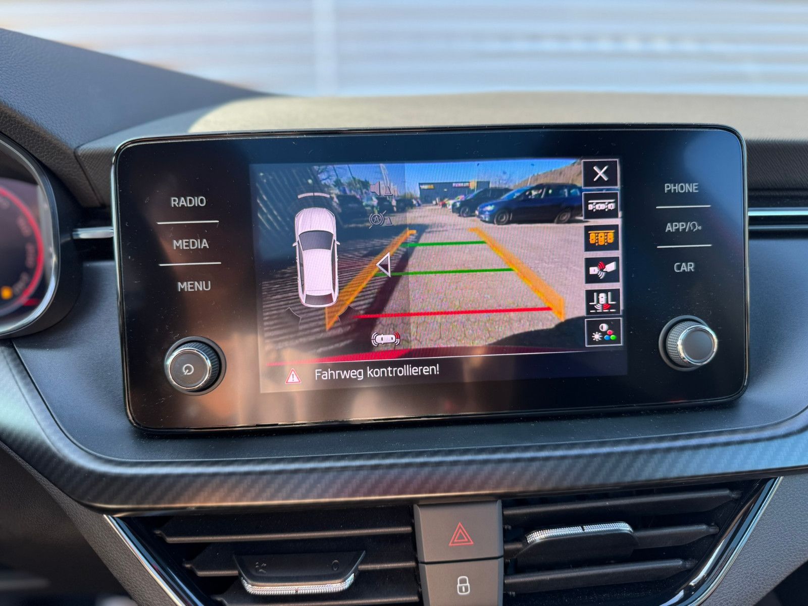 Fahrzeugabbildung SKODA Scala Monte Carlo 1.0 TSI DSG ACC Blind-Spot