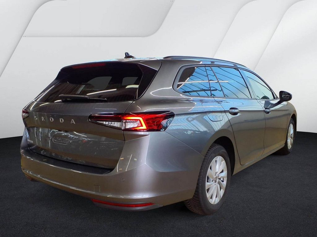 Skoda Superb - Bild 3