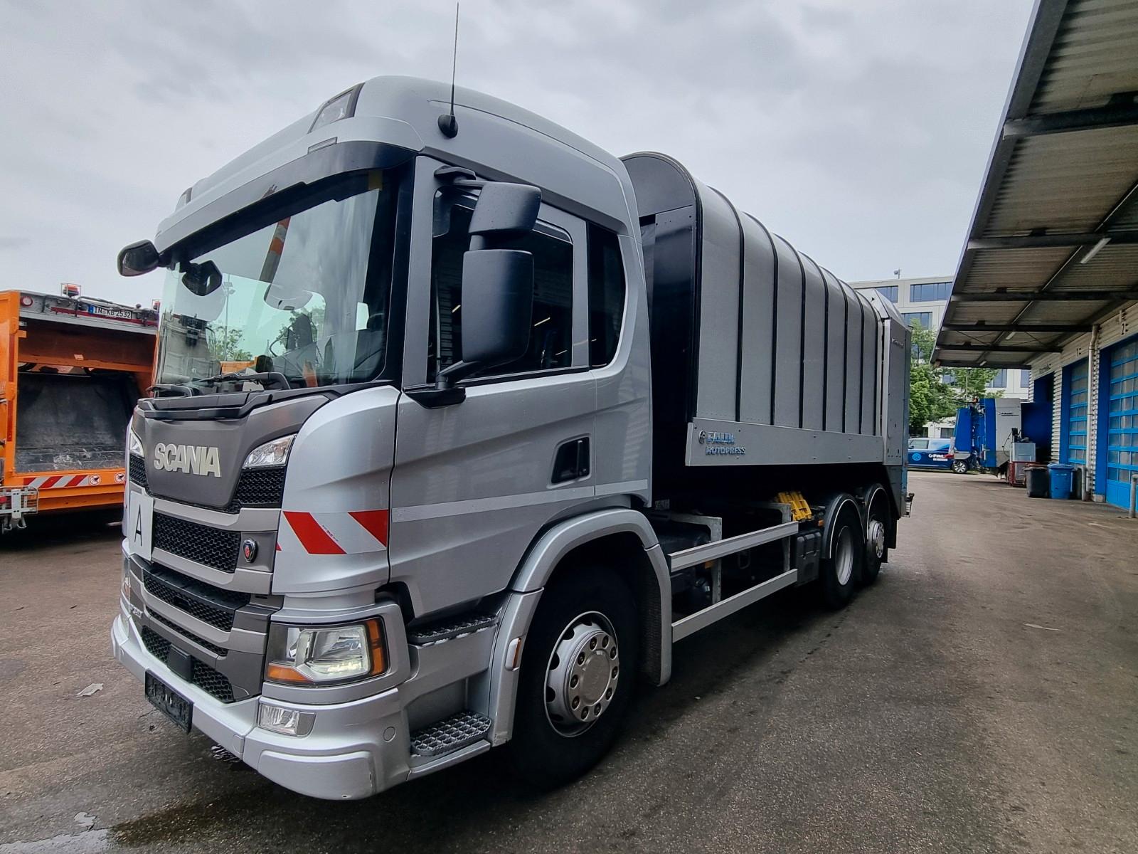 Scania P 320 B mit FAUN ROTOPRESS 521 L