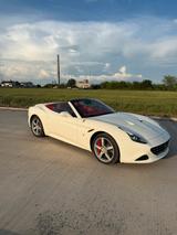 Ferrari California 3.9 V8 T 4-Sitzer - - weiße Ferrari California