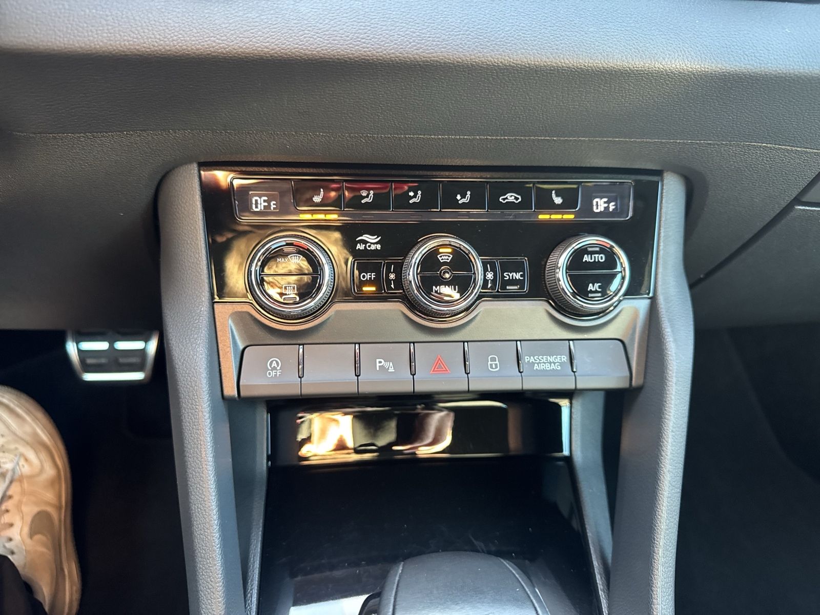 Karoq 2.0 TSI Sportline, AHK, Amundsen, ACC, Rea