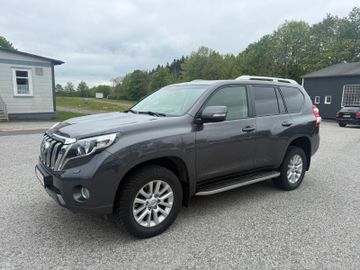 Toyota Land Cruiser - 1