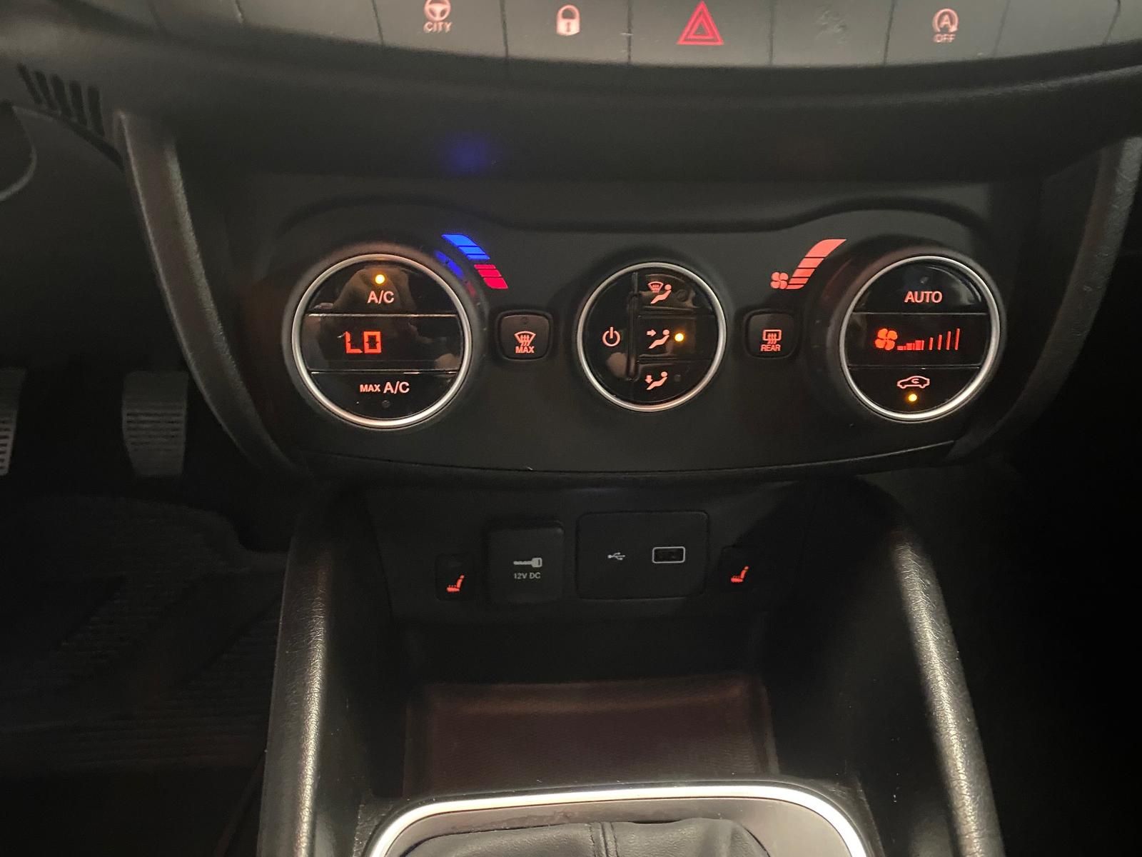Fahrzeugabbildung Fiat Tipo 1.4 16V Turbo Lounge APP+KLIMA+PDC+NAVI+SIT